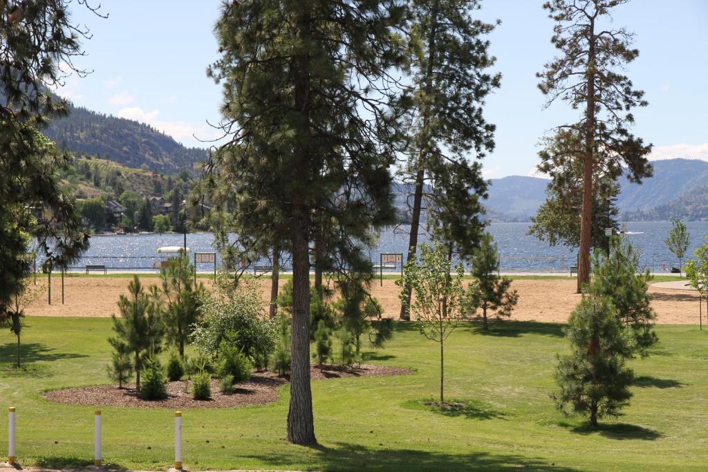 Waterfront Inn Penticton Room photo